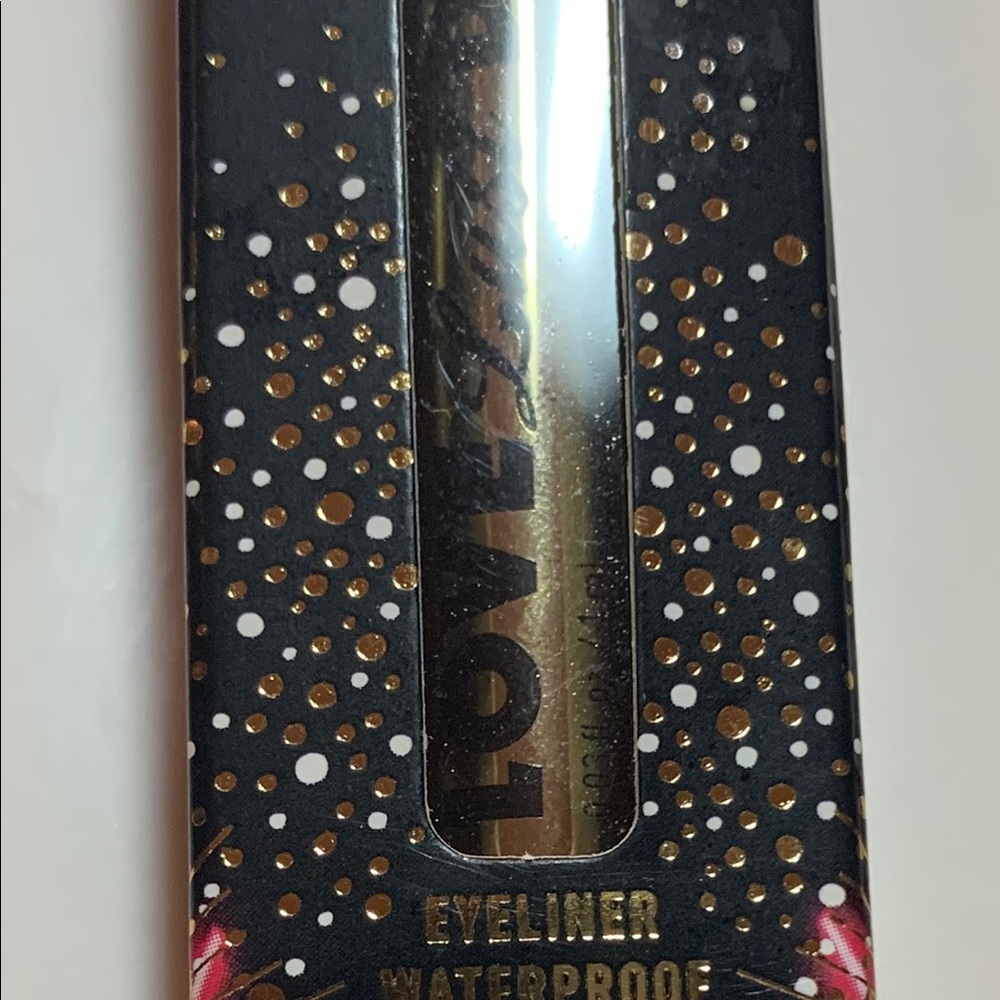 NYX waterproof eyeliner